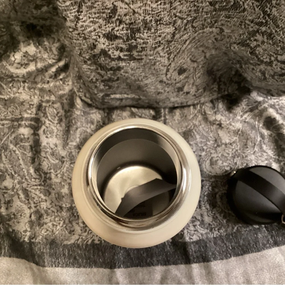 Kate Spade 33 oz Water Bottle and extras - Picture 10 of 13